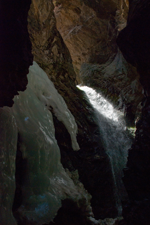 Zapata Falls : Original, lightly processed (ACR) image