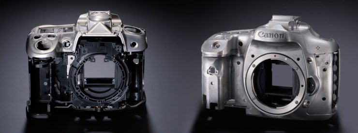 Magnesium Alloy construction of the Nikon D7000 (left) and Canon 7D (right) bodies.