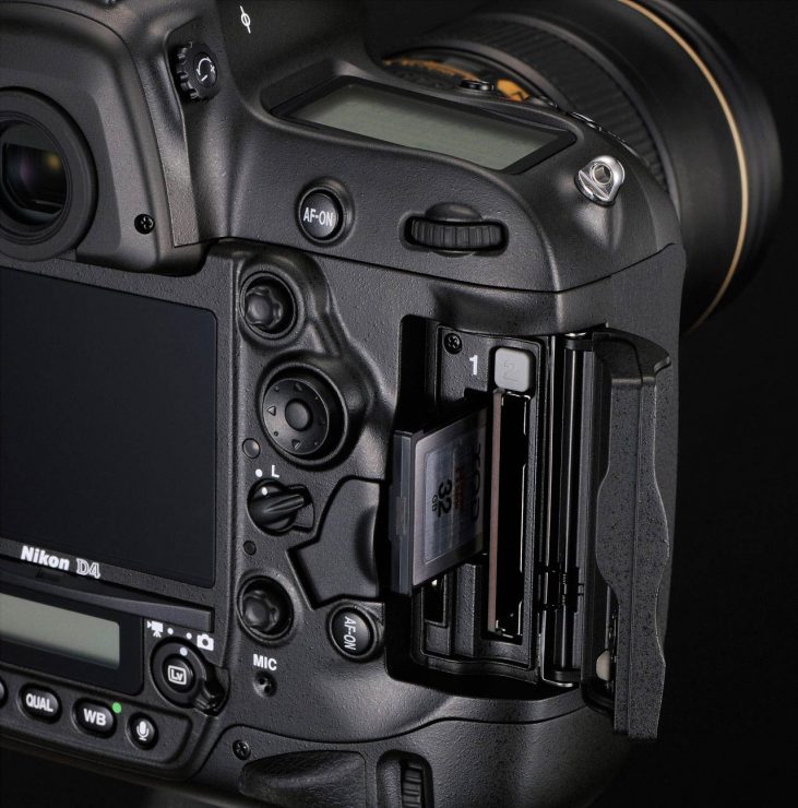 Nikon D4 Dual Card Slots with XQD Card