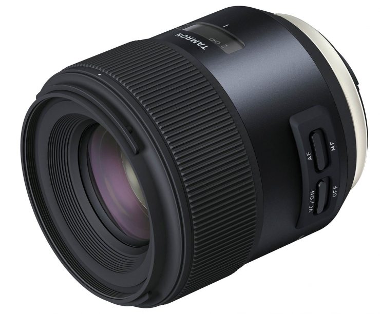 Tamron-SP-45mm-F1.8-Di-VC-USD-side-angle