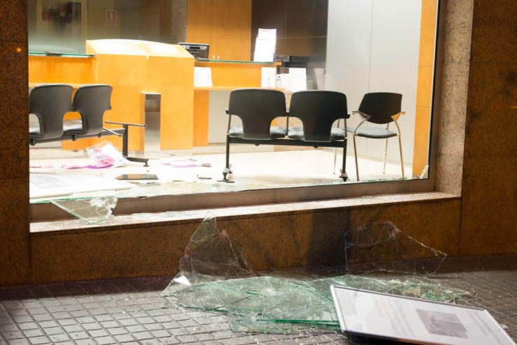 Bank damage that occurred during Wednesday's protests in Barcelona (Photo: Alfred Lopez)