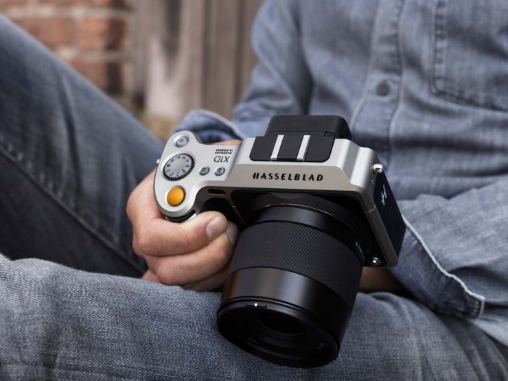 Hasselblad X1D in hand