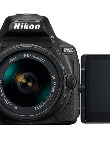 Nikon D5600 with LCD Open