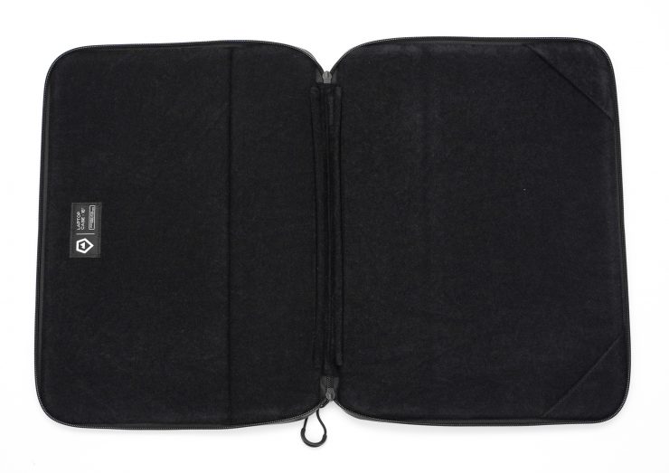 Wandrd laptop sleeve