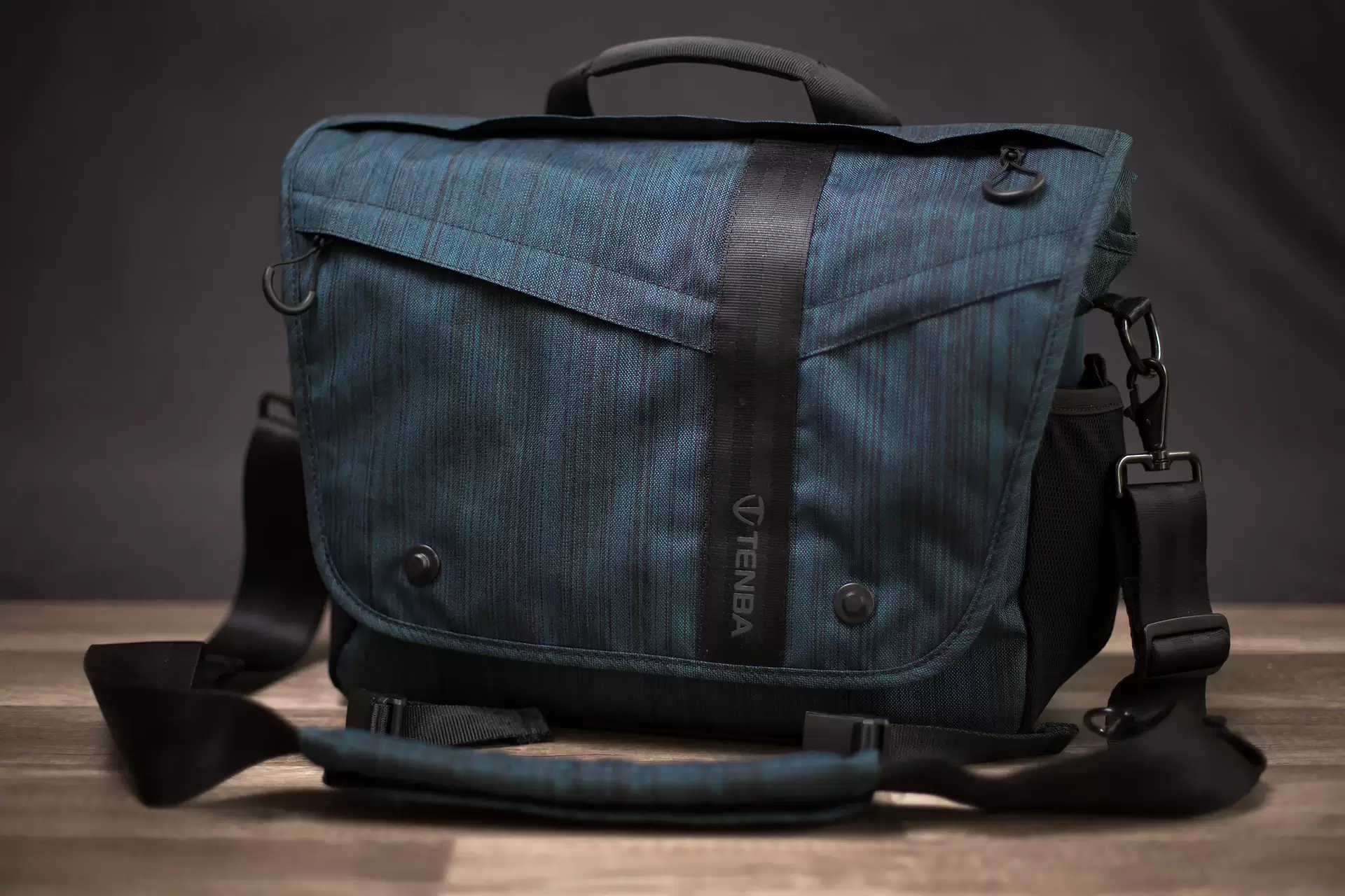 review tenba messenger dna 13 light